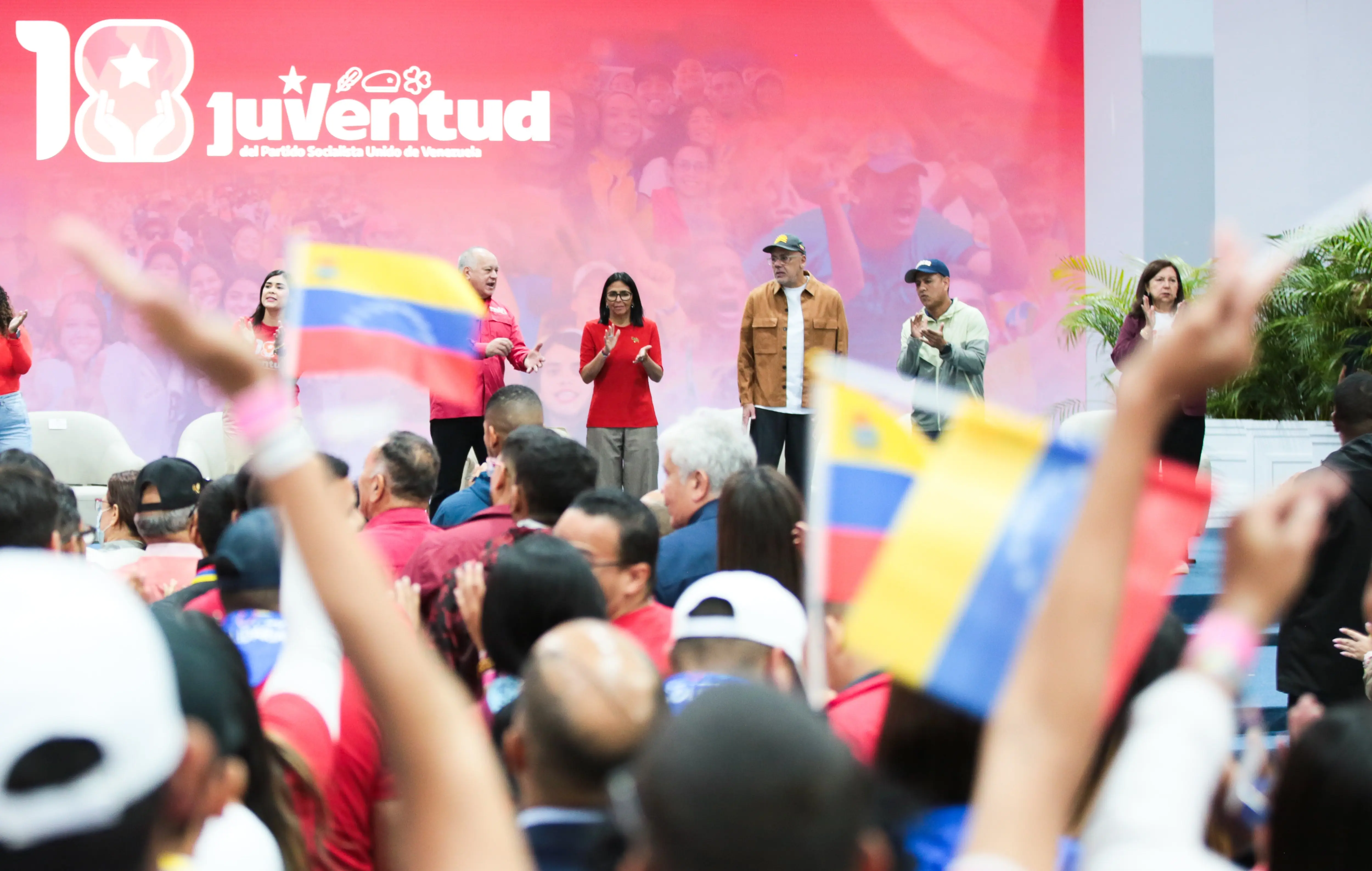 The Acting President Delcy Rodriguez urged the Venezuelan youth to give daily battle for national sovereignty. Photo: Venezuelan Presidential Press.