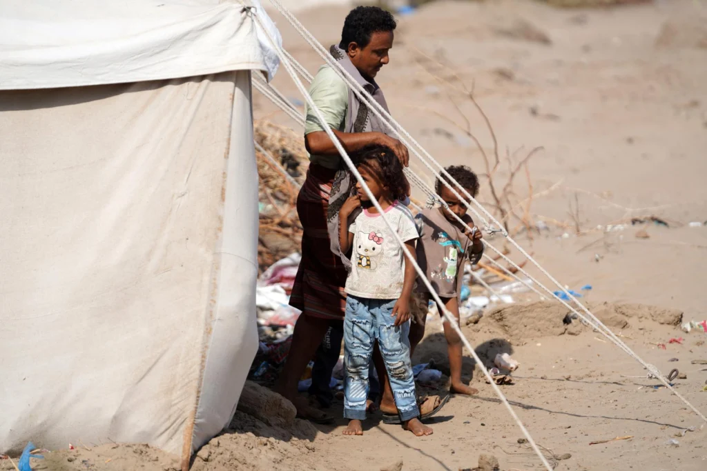 Camps for internally displaced persons in the port city of Aden, southern Yemen. Photo: EFE.