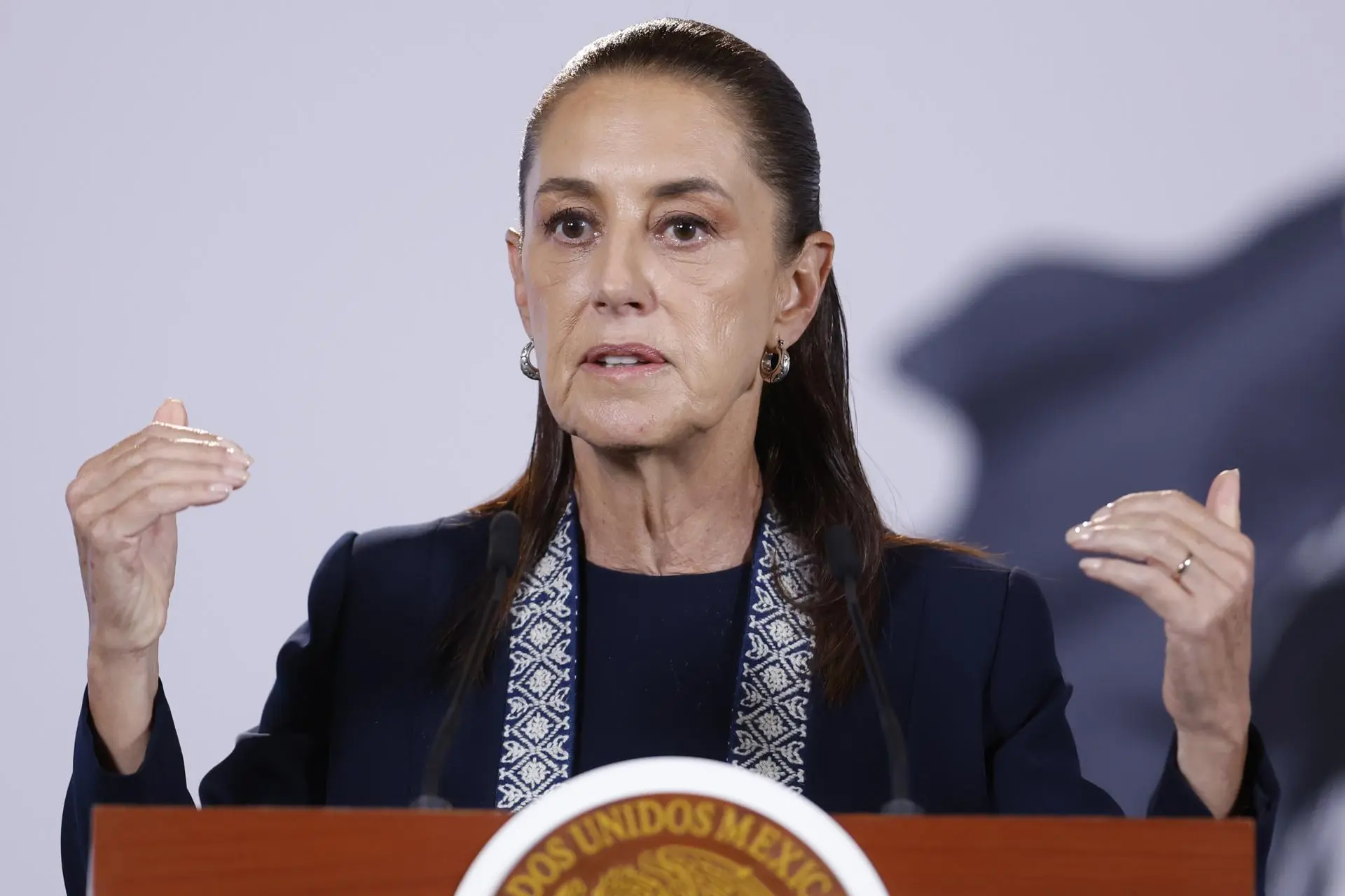 President Claudia Sheinbaum will present the progress report on the Ayotzinapa case prior to the anniversary of the forced disappearance of students. Photo: EFE.