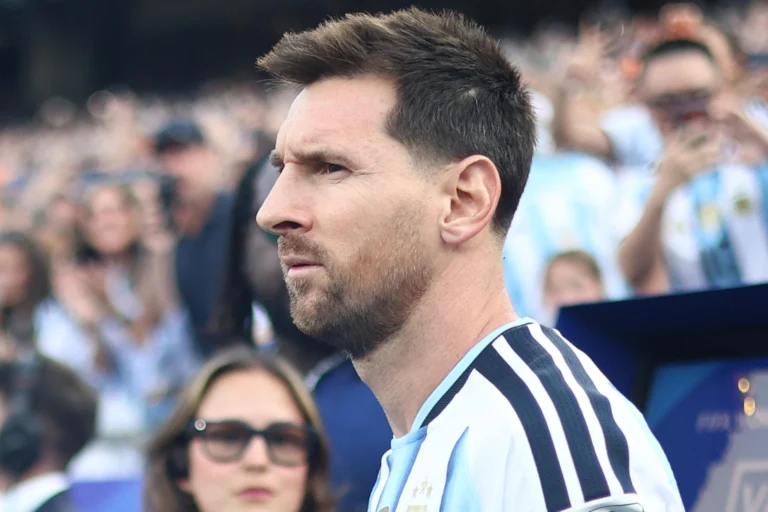 (FILE) The Argentinean Football Association (AFA) has assured that the event will be a fitting tribute to one of the greatest players in the history of the sport. Photo: EFE.
