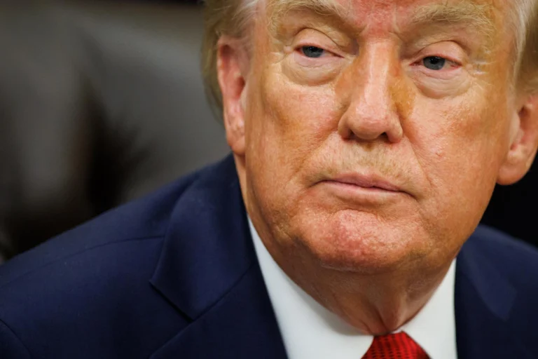 U.S President Trump justified the measure accusing portals of spreading fake news on a recurring basis. Photo: EFE.