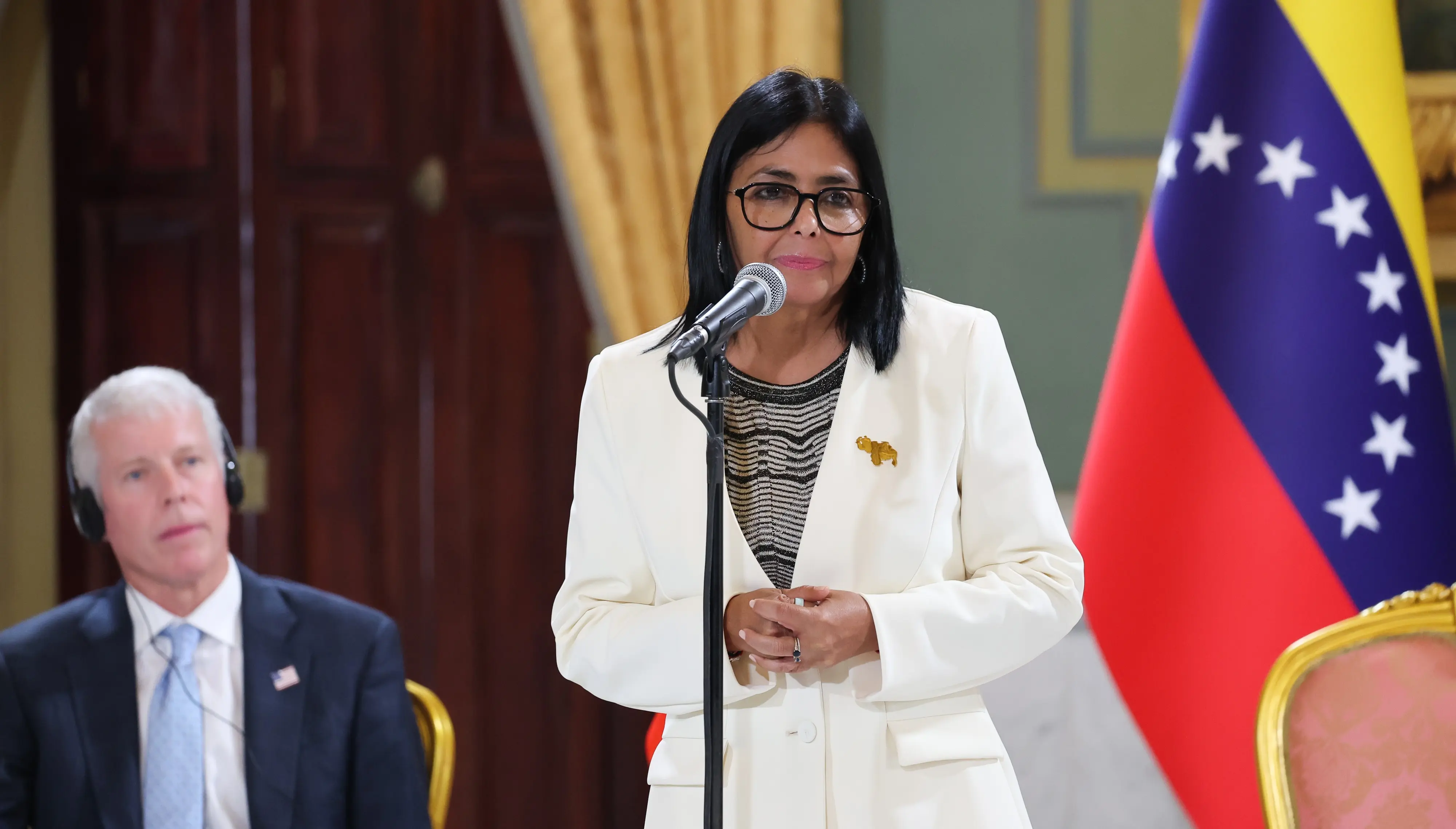 Acting President Delcy Rodriguez led the signing of agreements with U.S. Energy Secretary Chris Wright, who is making his second visit to Venezuela. Photo: Venezuelan Presidential Press.