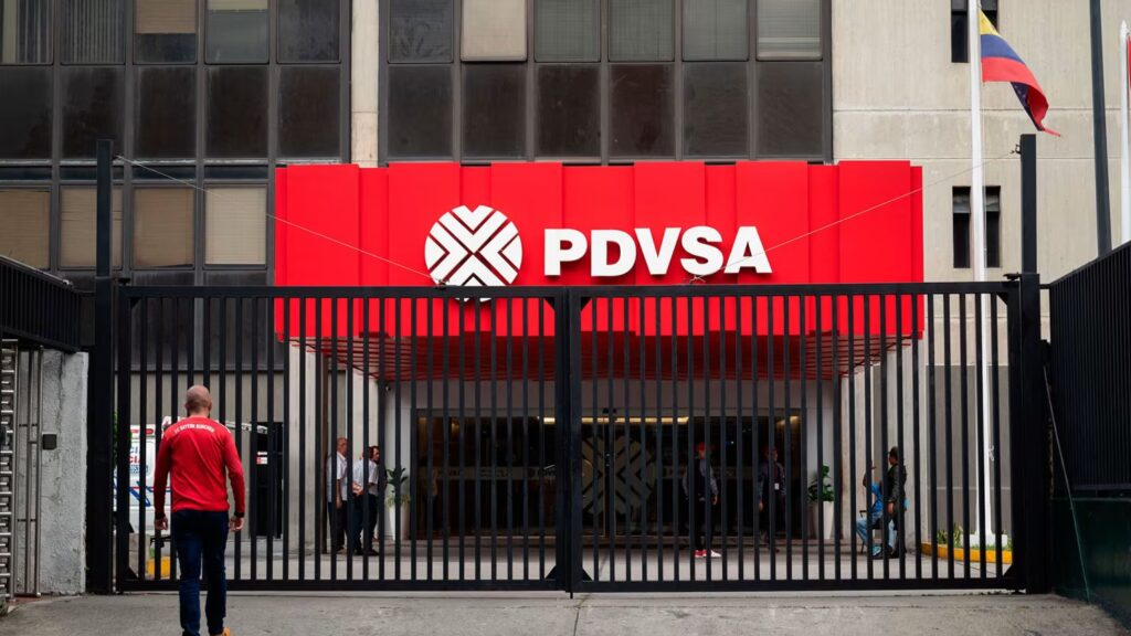 U.S. Treasury Department authorized commercial transactions linked to Venezuela’s state-owned oil company, although it maintained limitations on Citgo’s sovereign debt and corporate structure. Photo: AFP.