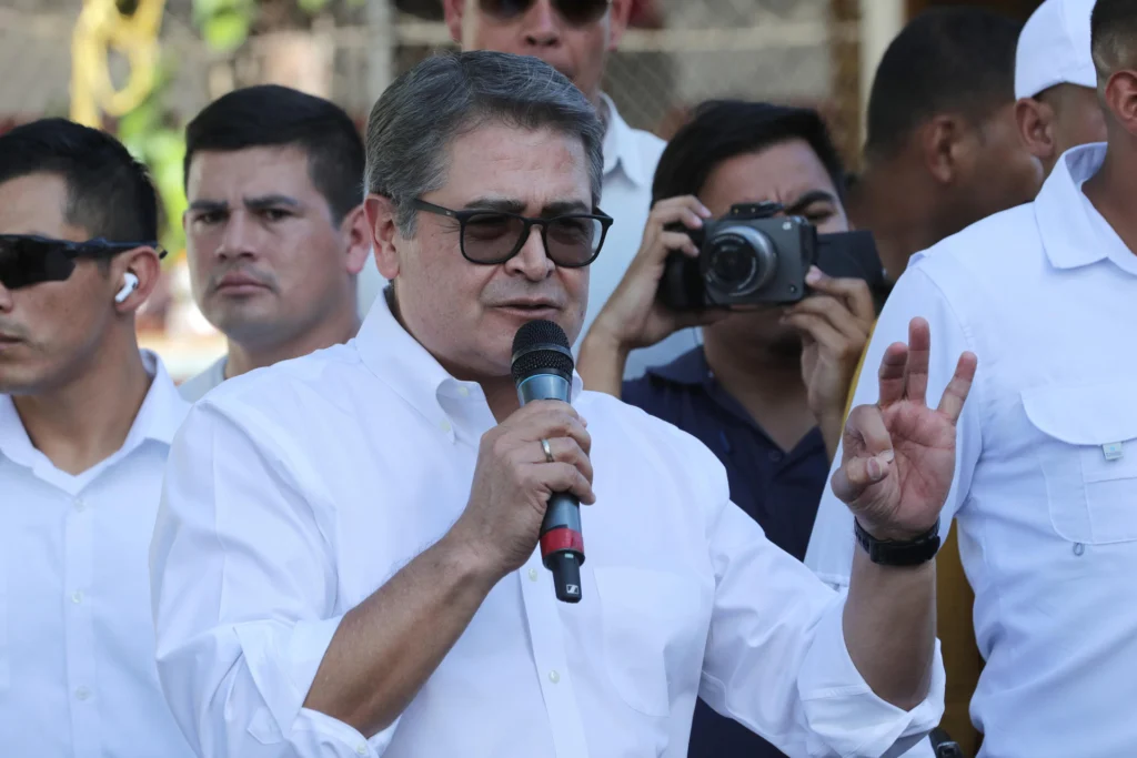 Former Honduran President Juan Orlando Hernandez was extradited to U.S., where he was found guilty of drug trafficking and possession of weapons. Photo: EFE.
