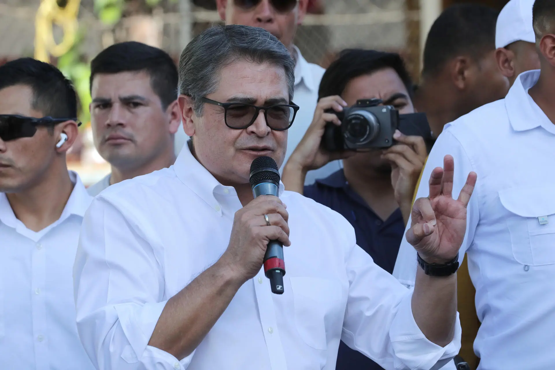Honduran Judge Dismisses Corruption Case Against Juan Orlando Hernandez
