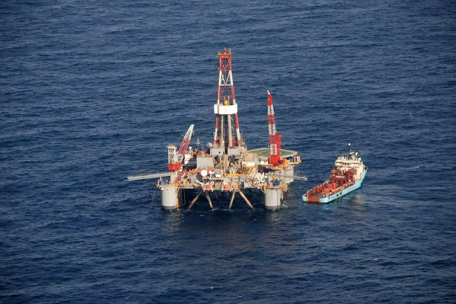 Argentina Files Complaints Against Five Oil Companies Operating in the Malvinas Islands