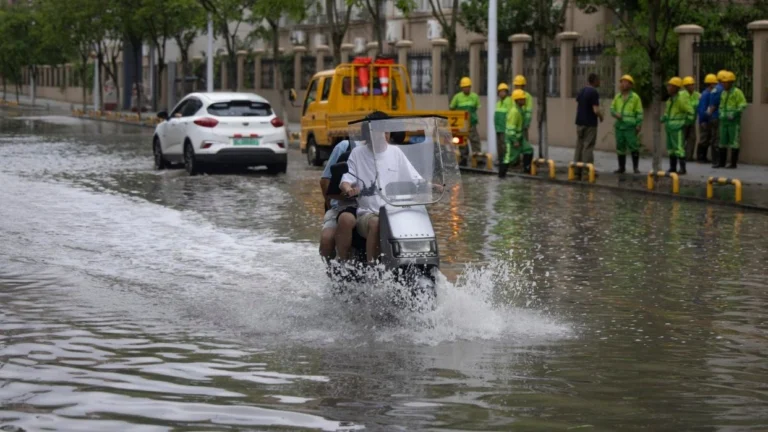 This phenomenon has become a common narrative in recent years as typhoons grow increasingly intense due to changing climatic conditions. Photo: El Universal.