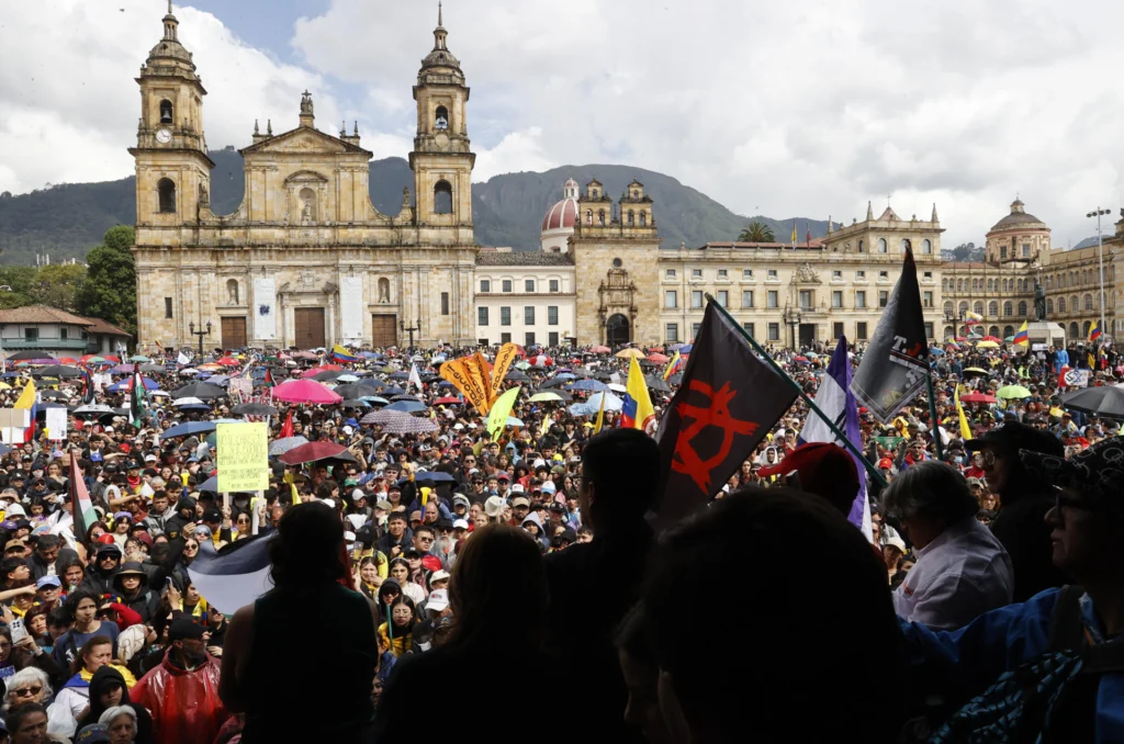 The Government of Abelardo de la Espriella has barely two months in power and this Wednesday, October 14 faced a great challenge in the streets, when the first national strike was held in rejection of its management. Photo: EFE.