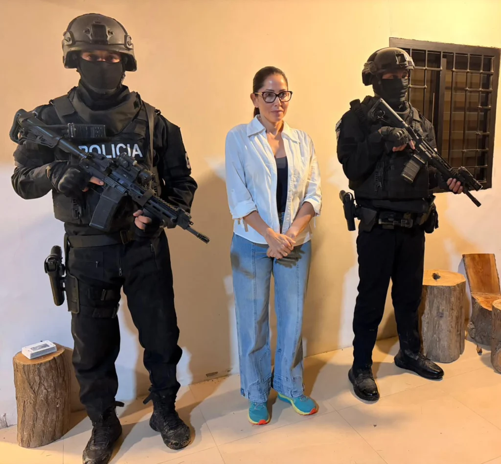 Ecuadorian opposition leader Luisa González transferred to Riobamba prison in alleged money laundering case.