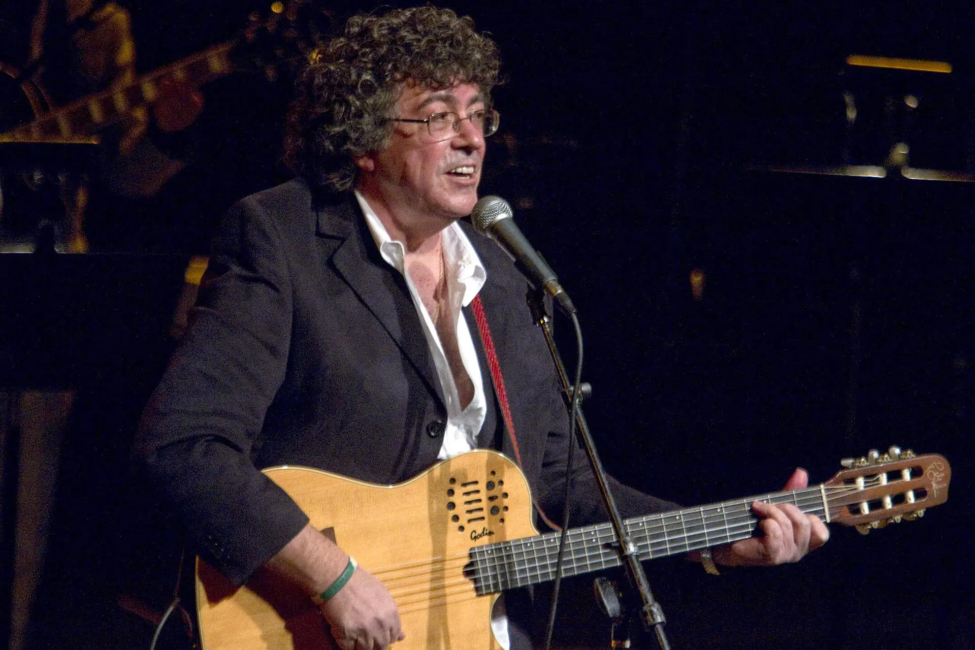 Argentine Singer Piero Dies at 81, Voice of Protest and Memory in Latin America