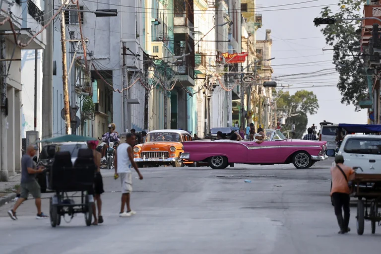 The recently measures aim to reactivate the economy, and increase national productive capacity. Photo: EFE.