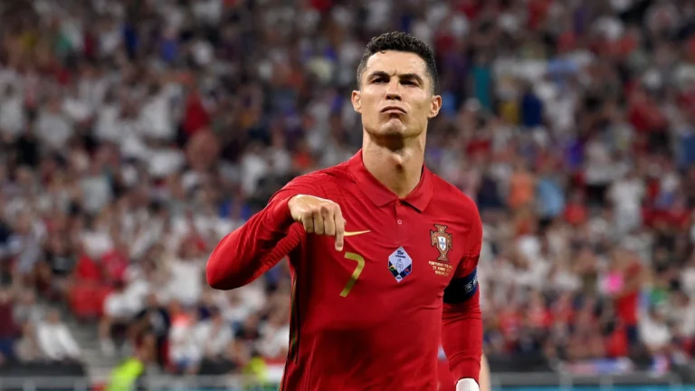 Cristiano Ronaldo admitted his foul and implicated the coach Jorge Jesus in breaking previous pacts. Photo: Pool/Getty Images.
