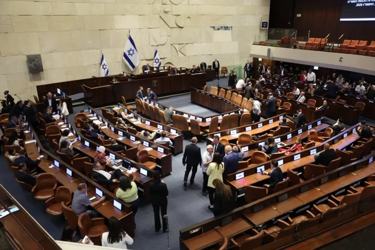 Elections on October 27 will define the composition of the 120 members of the Knesset and form a new government coalition to replace the current administration. Photo: EFE.