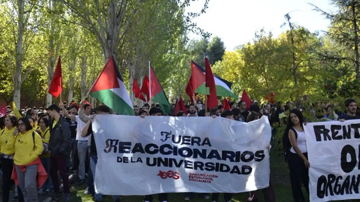 Spanish Students Protest Javier Milei’s Visit to University