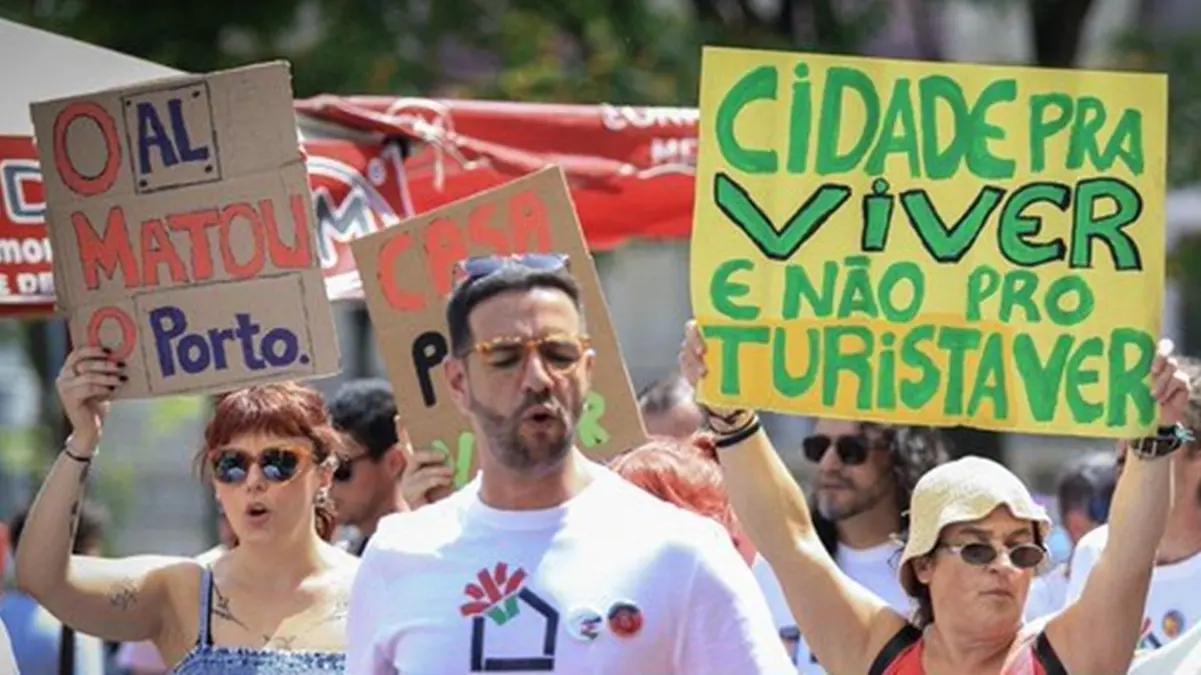 Portuguese Police Attack Housing Protesters in Oporto