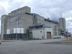 Fire at the Savannah River National Laboratory nuclear research facility in South Carolina prompts emergency response.