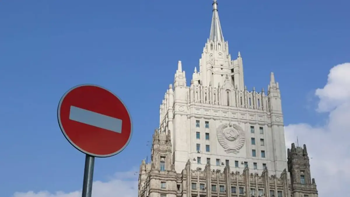 Russia Expels Hungarian Diplomats in Retaliatory Move