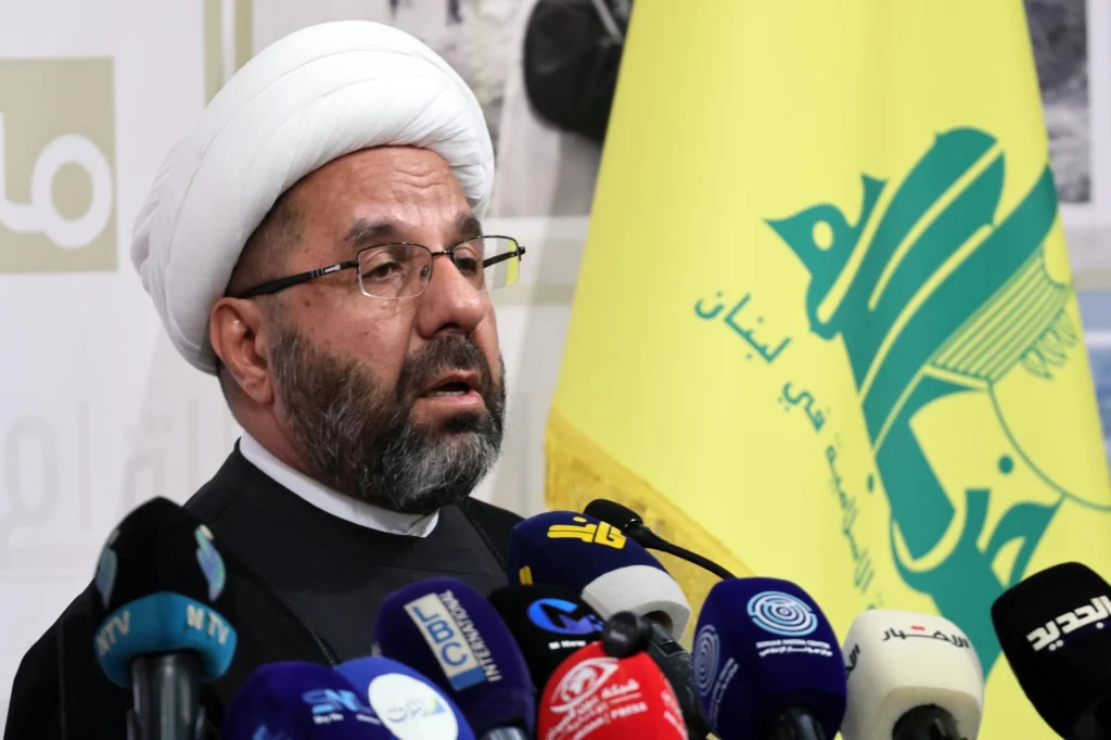 Sheikh Ali Damoush, president of Hezbollah's Executive Council, presented the initiative affirming that its implementation would demonstrate the indisputable victory of reconstruction over destruction and of resistance over foreign barbarity. Photo: EFE.