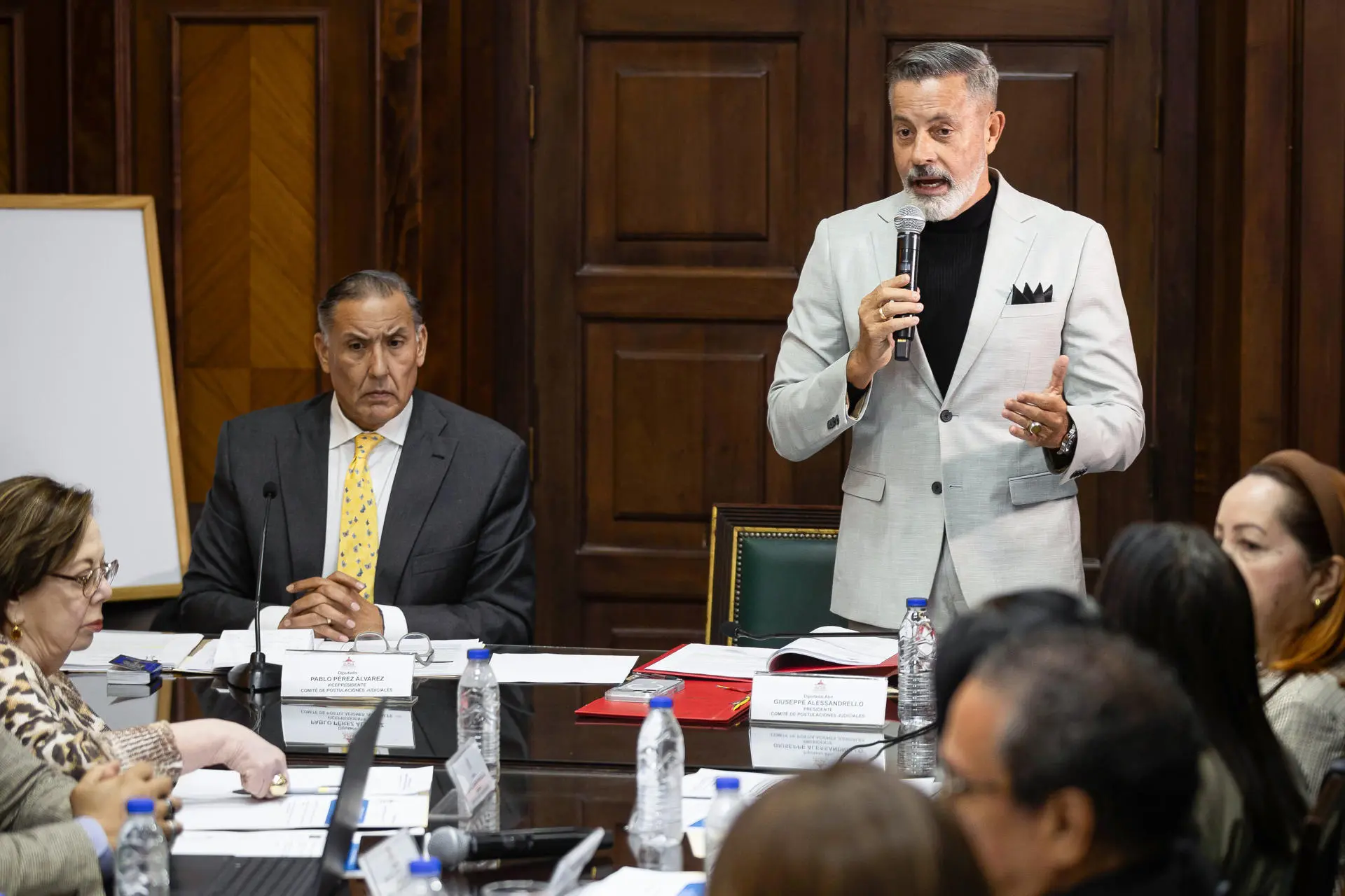The chairman of the Committee, Giuseppe Alessandrello, announced the early elaboration of a work schedule under the Supreme Court Law to ensure institutional stability and peace. Photo: EFE.