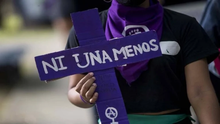 Paraguay women’s groups protest against gender-based violence after the killing of Deisy Giménez