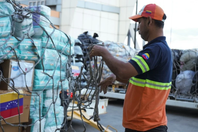 A shipment of medical supplies and rescue equipment sailed to Panama from Venezuela, as part of the Central American solidarity and integration protocols. Photo: VTV.