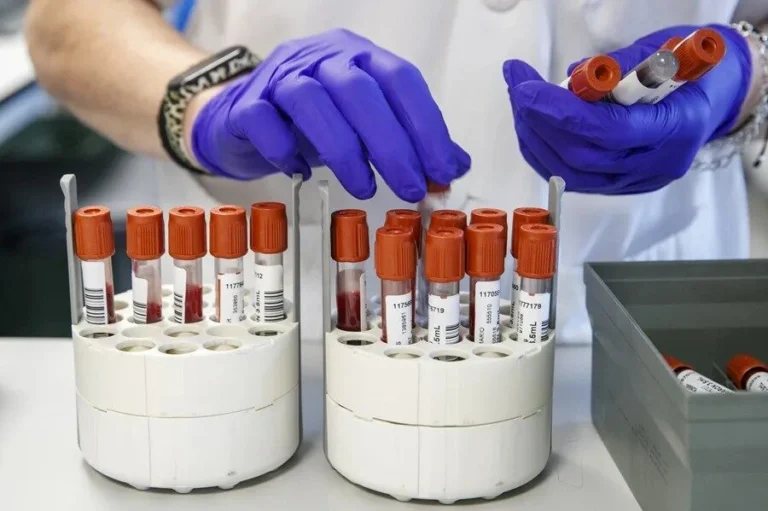 US measles outbreak reaches 4,410 cases as health officials urge MMR vaccination.