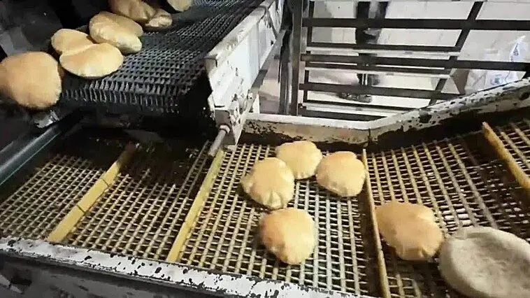 Gaza food crisis worsens as Israel blocks flour supplies and Gaza’s remaining bakeries face closure.