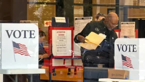 Midterm elections in the US experience a significant increase in early turnout. As of October 25, they exceeded the 23 million votes in advance across the country. Photo: teleSUR.
